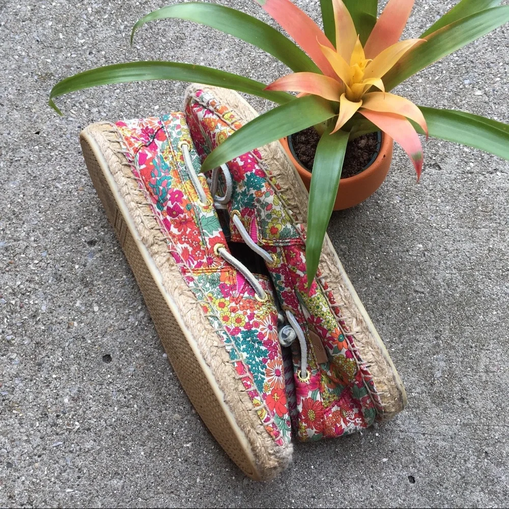 Sperry Floral Espadrilles Size 7